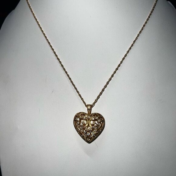 Vintage Gold Plated Filagree Heart Charm with Crystals - Picture 4 of 10